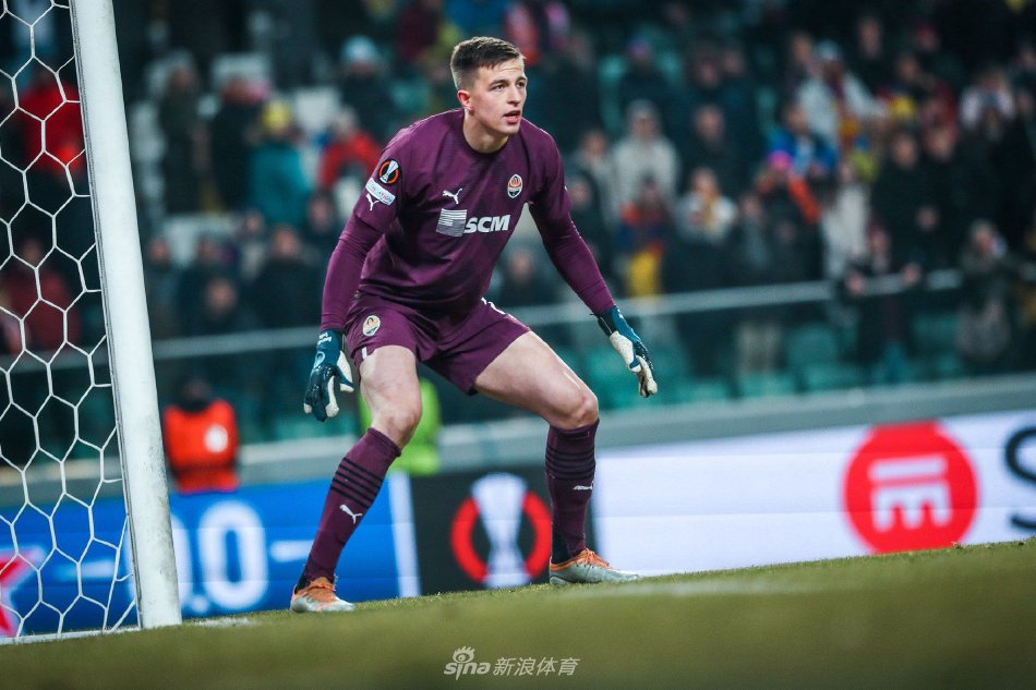 在激烈的比 在激烈的比